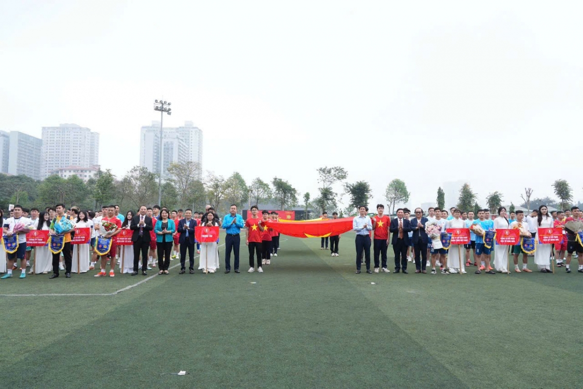 khoi tranh giai bong da cnvclD cup bao lao dong thu do lan thu x nam 2025 hinh anh 3
