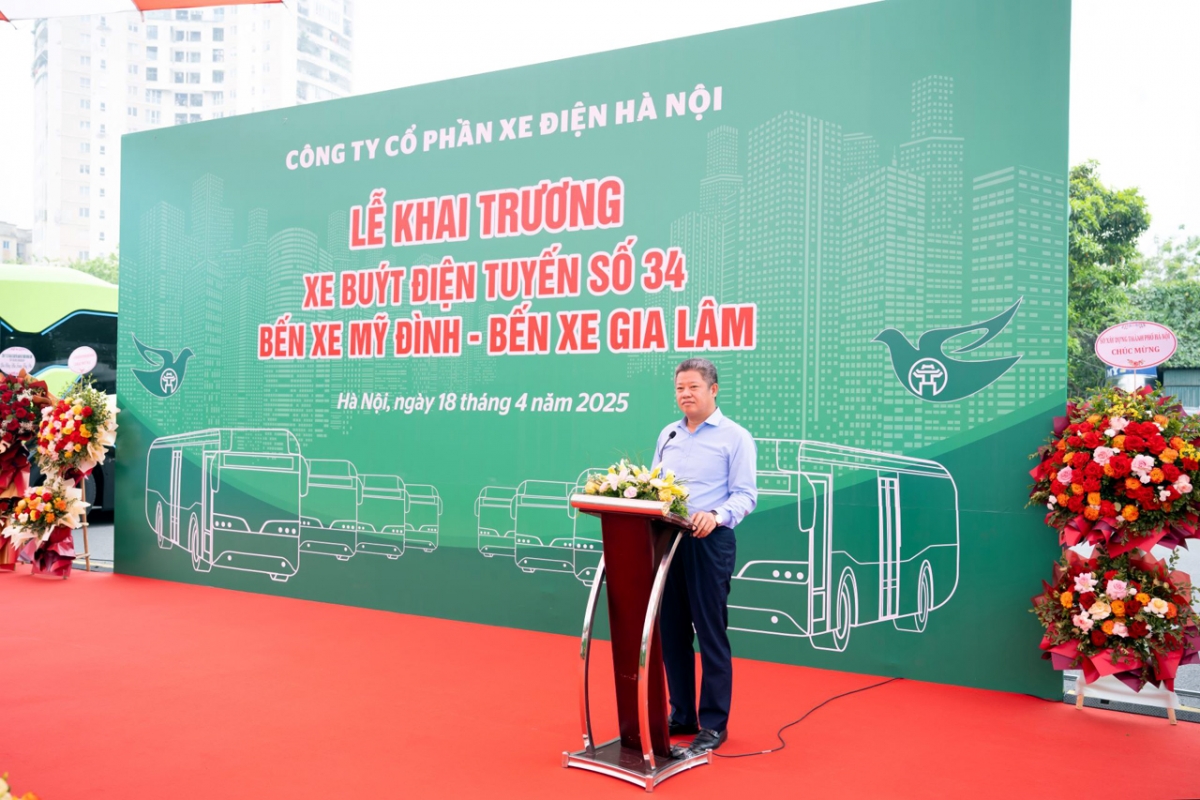 hà nội đưa 17 xe buýt điện vinfast vào vận hành tuyến buýt số 34 hình ảnh 2 ha noi dua 17 xe buyt dien vinfast vao van hanh tuyen buyt so 34 hinh anh 2