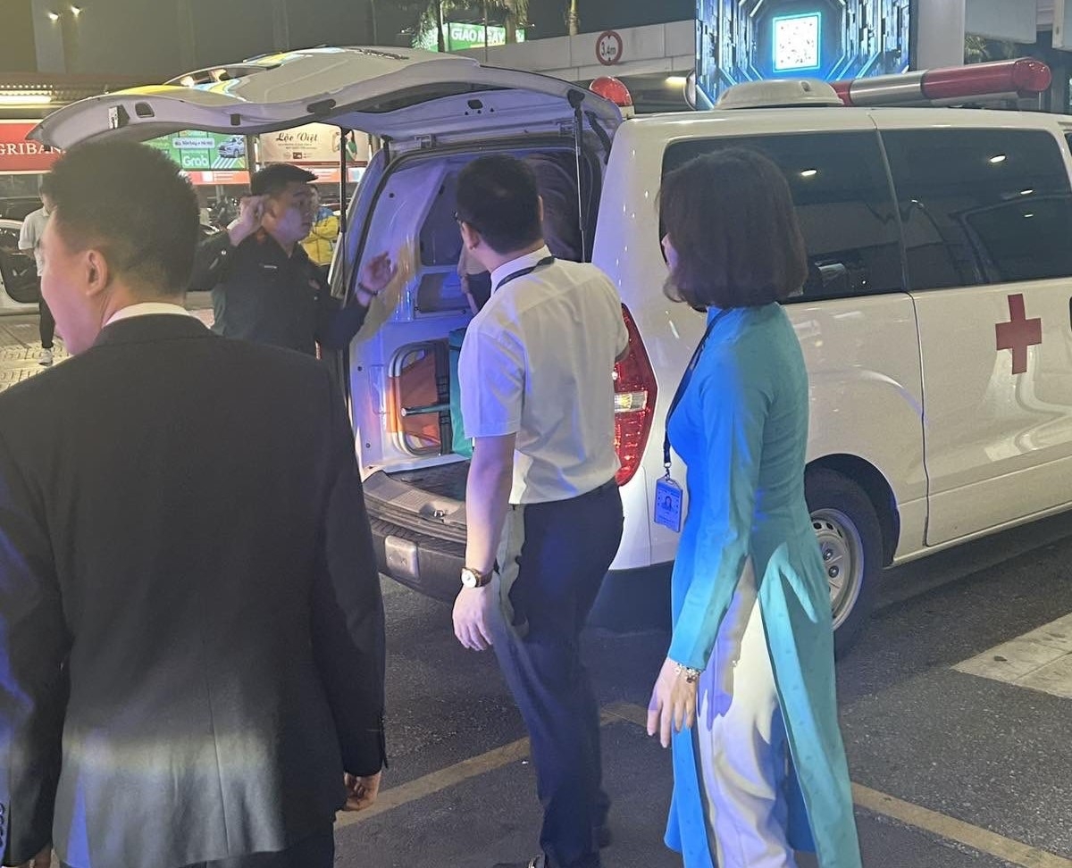 chuyến bay của vietnam airlines chậm 35 phút để đợi hành khách đặc biệt hình ảnh 2 chuyen bay cua vietnam airlines cham 35 phut de doi hanh khach dac biet hinh anh 2