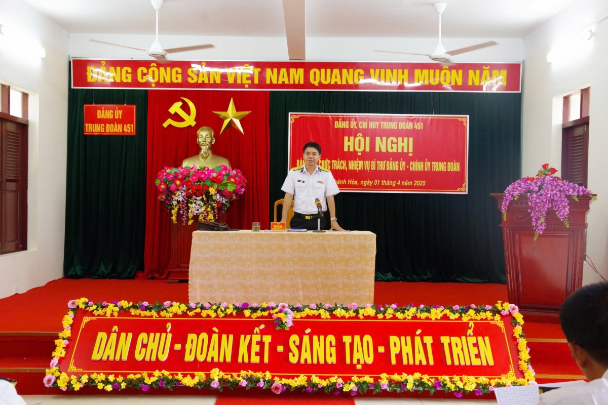 bàn giao chức trách nhiệm vụ chính ủy trung đoàn 451, vùng 4 hải quân hình ảnh 1 ban giao chuc trach nhiem vu chinh uy trung doan 451, vung 4 hai quan hinh anh 1