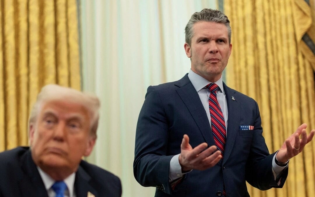 Bộ trưởng Quốc phòng Mỹ tiếp tục đối mặt sóng gió vụ rò rỉ thông tin mật