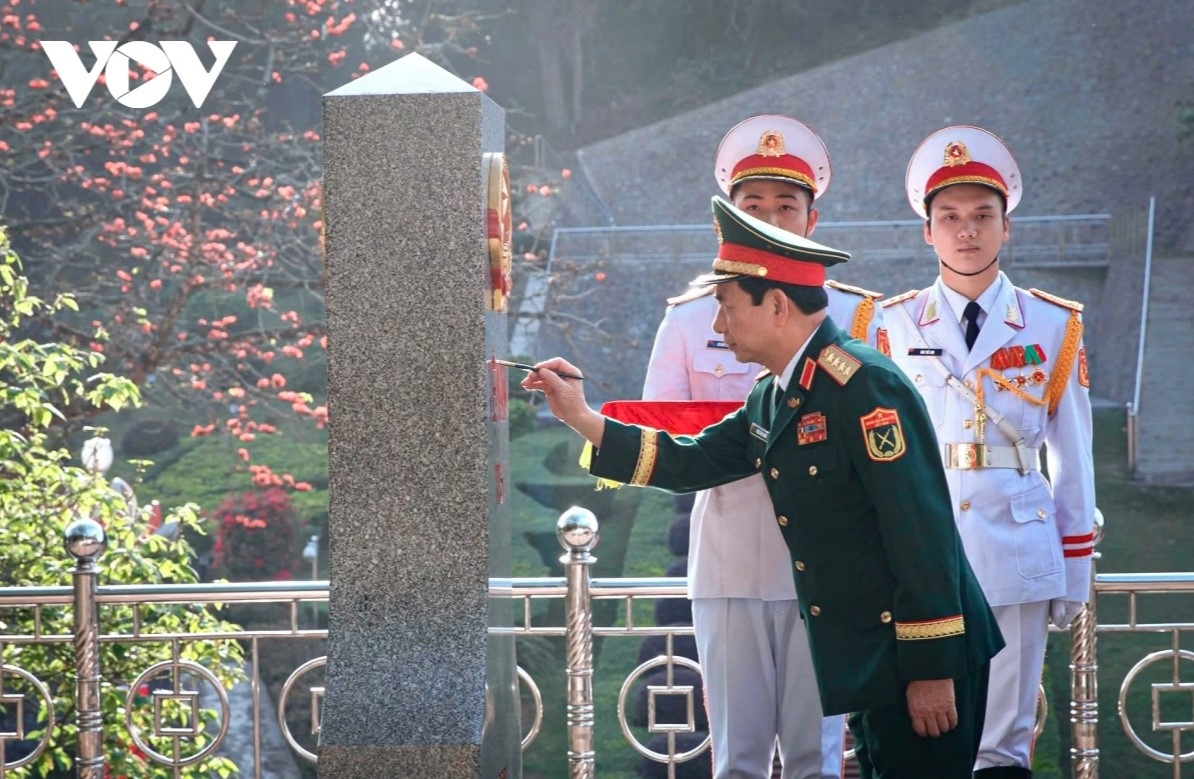 border friendship exchange enhances vietnam-china defence links picture 3