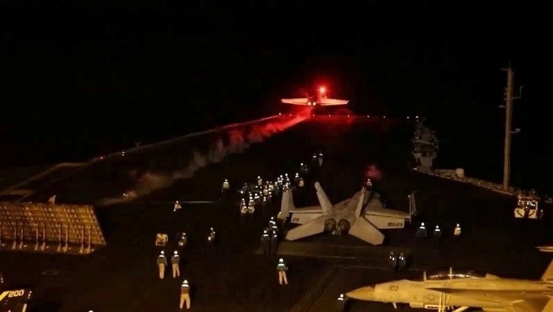 Mỹ tiếp tục không kích vào lực lượng Houthi ở Yemen