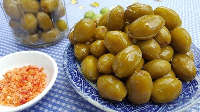 Loại quả mọc dại bỗng dưng thành đặc sản, chị em đến mùa lại lùng mua