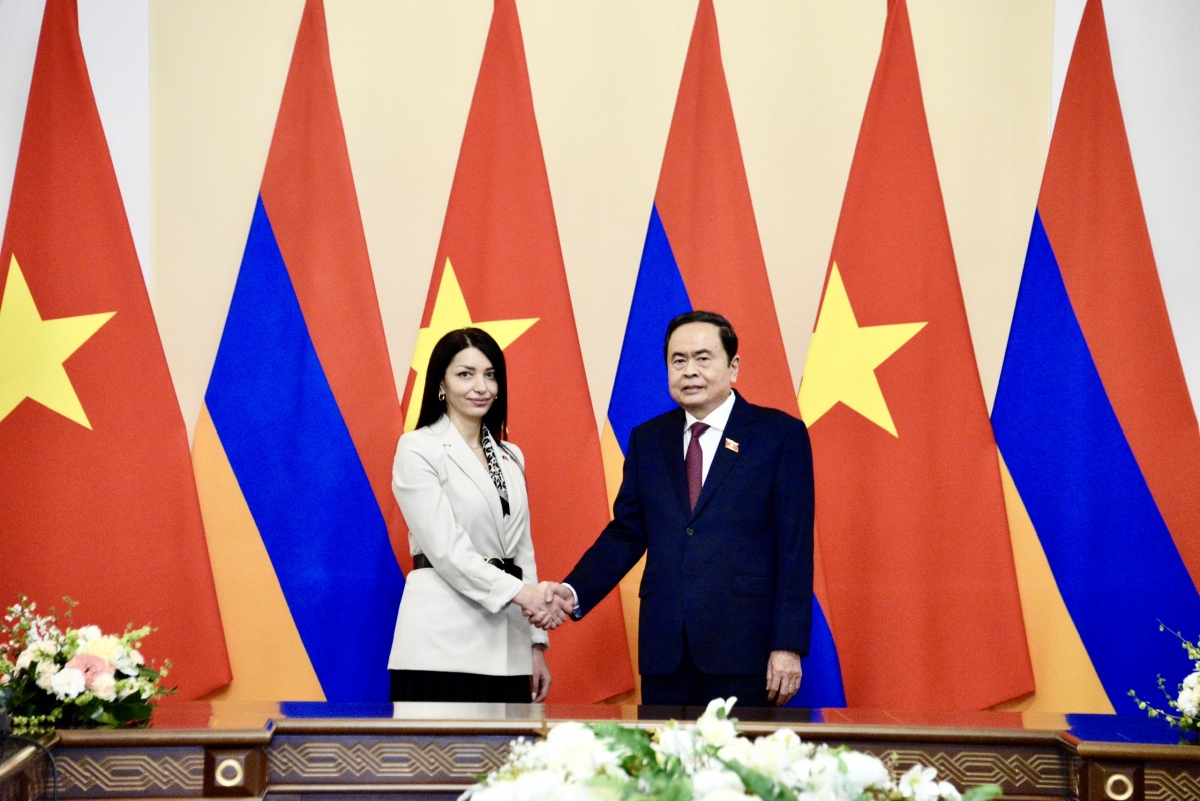 Chủ tịch Quốc hội tiếp Chủ tịch Nhóm Nghị sĩ hữu nghị Armenia-Việt Nam