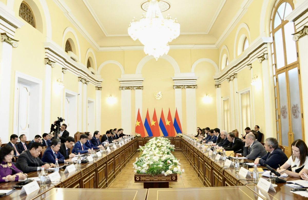 chủ tịch quốc hội trần thanh mẫn hội đàm với chủ tịch quốc hội armenia hình ảnh 2 chu tich quoc hoi tran thanh man hoi dam voi chu tich quoc hoi armenia hinh anh 2