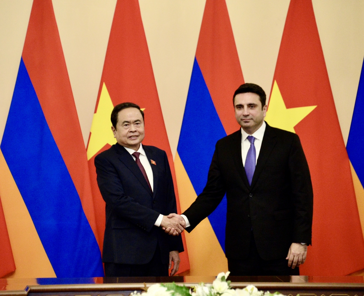 chủ tịch quốc hội trần thanh mẫn hội đàm với chủ tịch quốc hội armenia hình ảnh 1 chu tich quoc hoi tran thanh man hoi dam voi chu tich quoc hoi armenia hinh anh 1