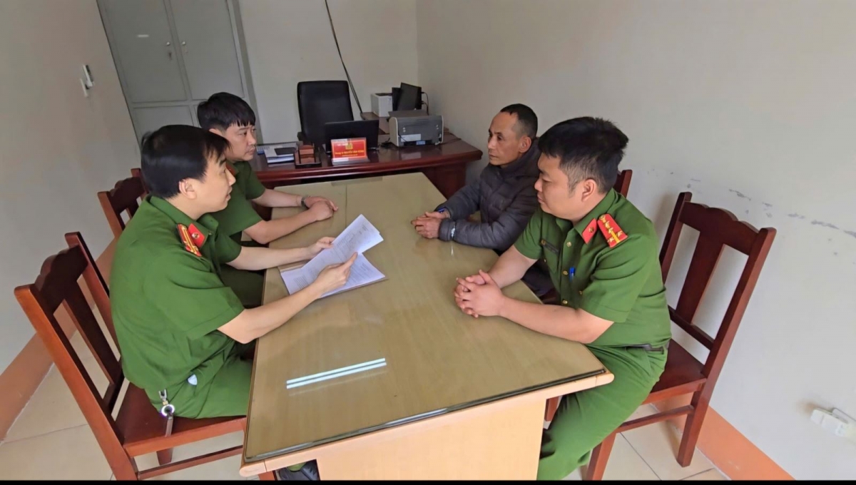 vừa trộm tài sản thì gặp ngay tổ công tác tuần tra hình ảnh 2 vua trom tai san thi gap ngay to cong tac tuan tra hinh anh 2