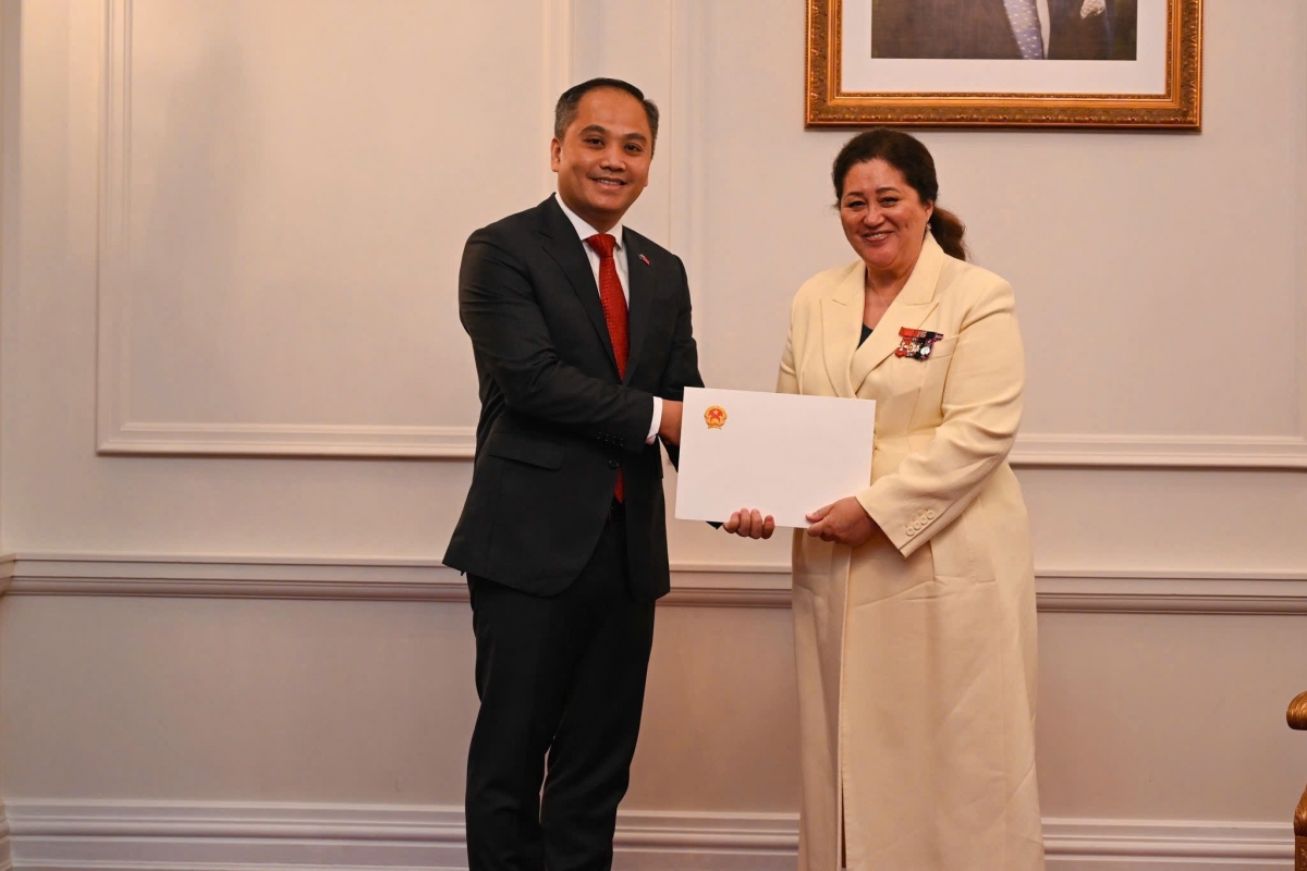 Đại sứ việt nam tại new zealand trình thư ủy nhiệm lên toàn quyền new zealand hình ảnh 1 Dai su viet nam tai new zealand trinh thu uy nhiem len toan quyen new zealand hinh anh 1