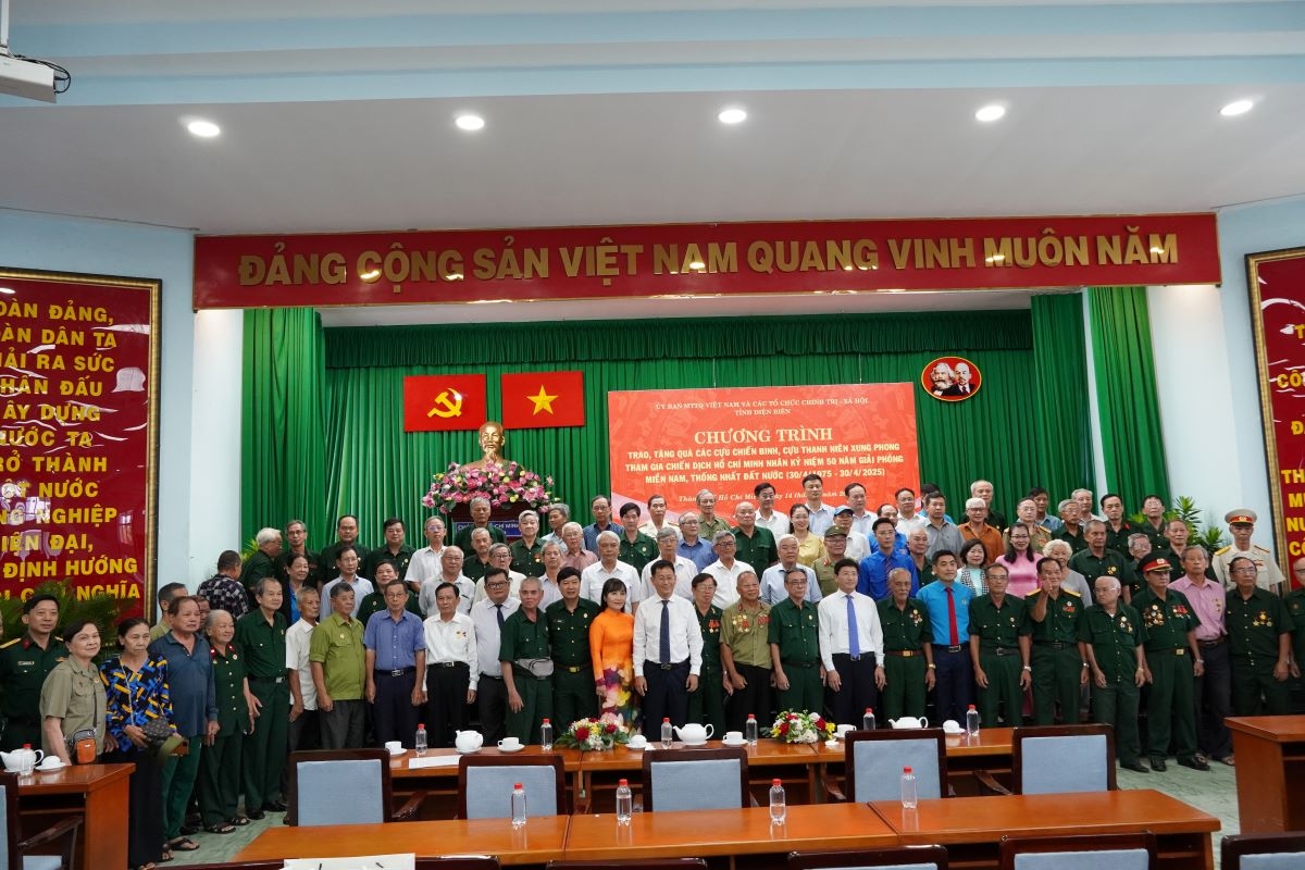 tỉnh Điện biên gặp gỡ, tri ân cựu chiến binh, cựu tnxp tại tp.hcm hình ảnh 1 tinh Dien bien gap go, tri an cuu chien binh, cuu tnxp tai tp.hcm hinh anh 1