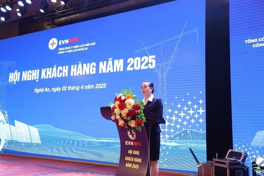thắp sáng niềm tin - evnnpc tổ chức hội nghị khách hàng 2025 trên toàn miền bắc hình ảnh 5 thap sang niem tin - evnnpc to chuc hoi nghi khach hang 2025 tren toan mien bac hinh anh 5