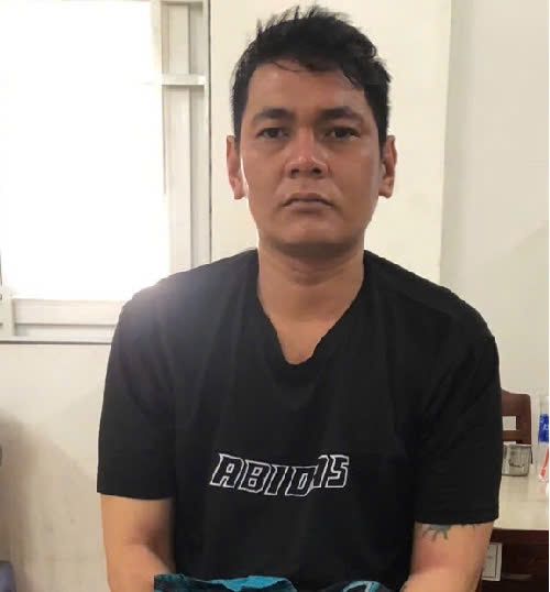 Bắt kẻ dùng kéo đâm người ở Cần Thơ