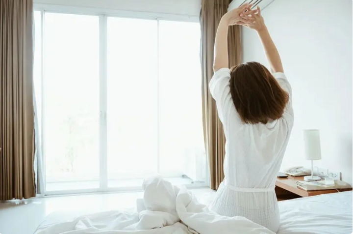 7 động tác dưỡng sinh đơn giản ai cũng nên làm để có sức khỏe toàn diện hình ảnh 6 7 dong tac duong sinh don gian ai cung nen lam de co suc khoe toan dien hinh anh 6