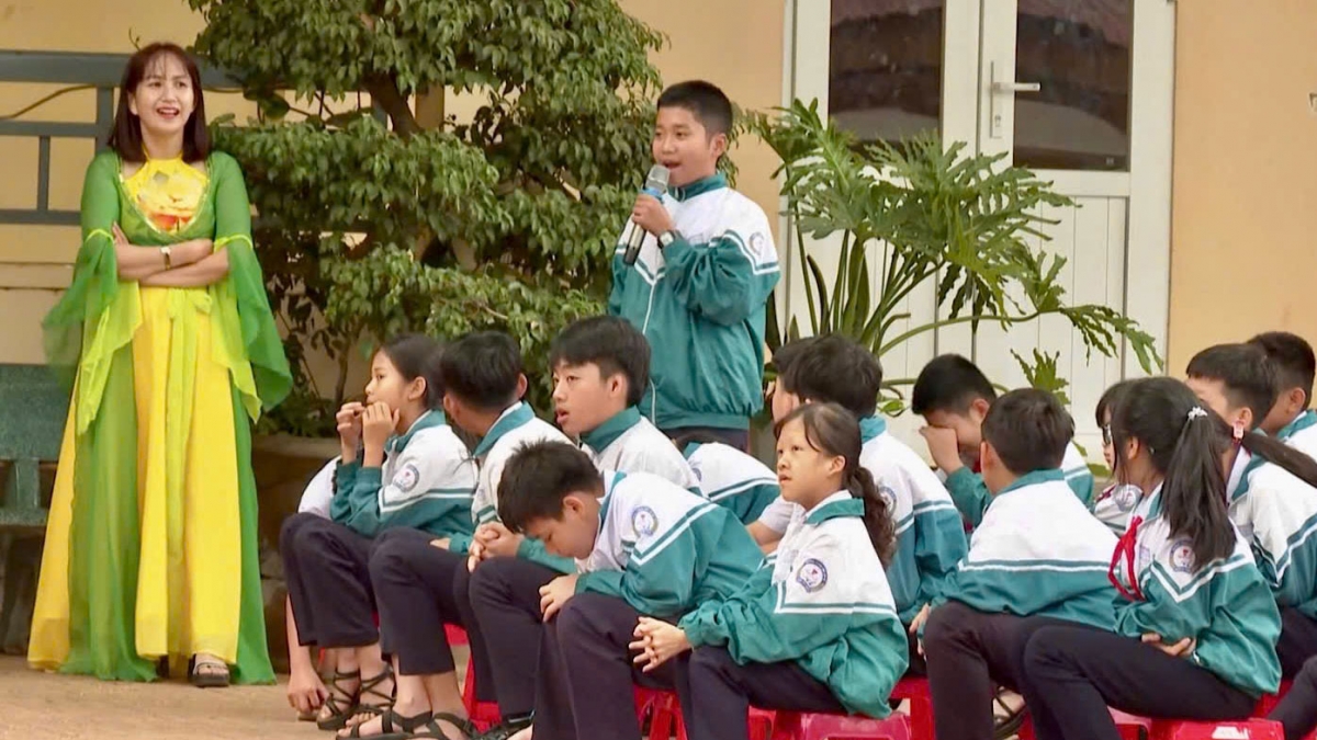 Giáo dục truyền thống yêu nước cho học sinh nhân ngày Giỗ tổ Hùng Vương