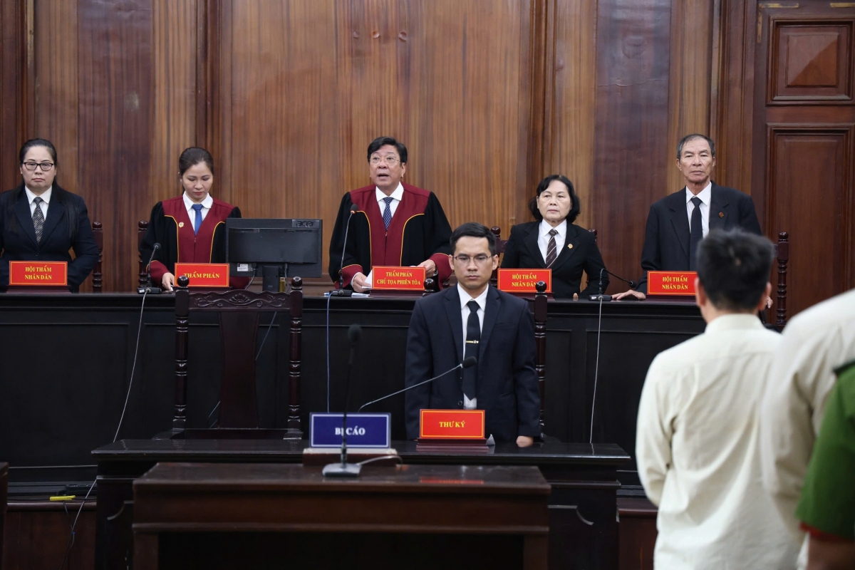 Cựu Chủ tịch An Giang Nguyễn Thanh Bình bị tuyên phạt 8 năm 6 tháng tù