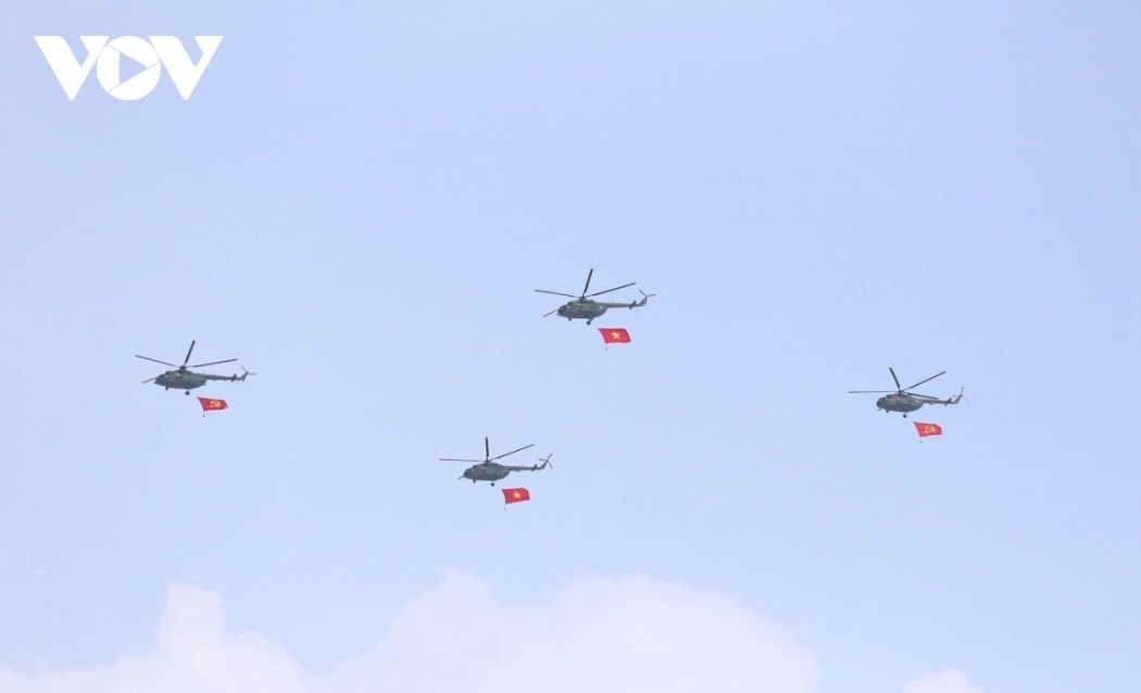 military aircraft rehearse for 50th anniversary of south liberation and reunification picture 2 military aircraft rehearse for 50th anniversary of south liberation and reunification picture 2