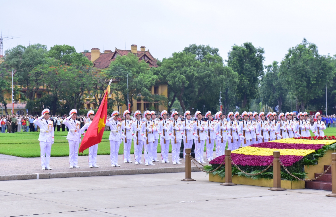 50 năm mở cửa Lăng Bác: Tuyển chọn lính tiêu binh như “đãi cát tìm vàng”