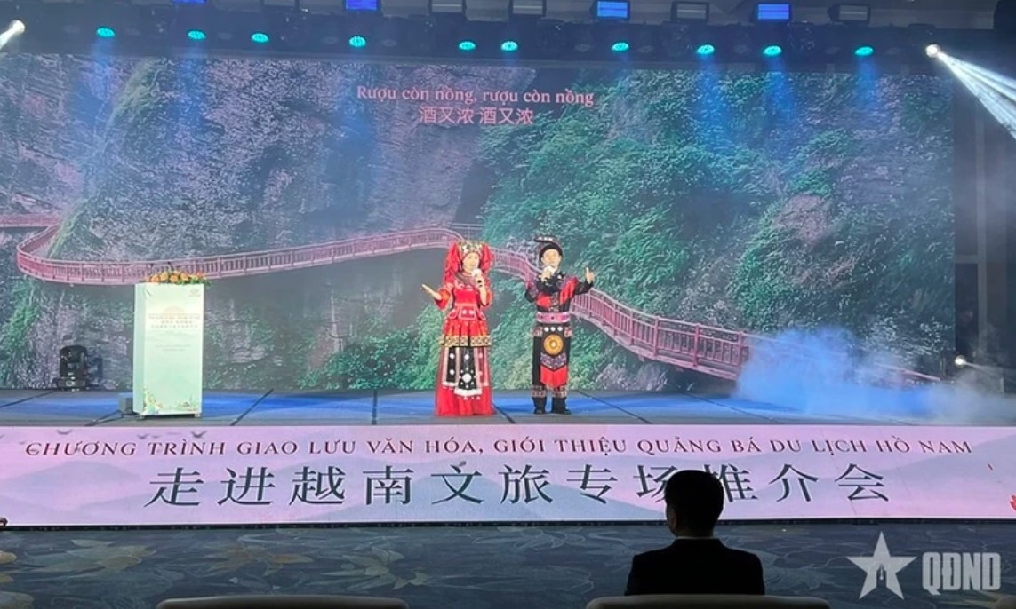 hunan tourism blitz in hanoi brings vietnam, china closer picture 1 hunan tourism blitz in hanoi brings vietnam, china closer picture 1