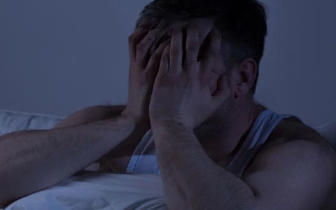 Sức khỏe tốt, tại sao tôi không thể làm nổi chuyện ấy?