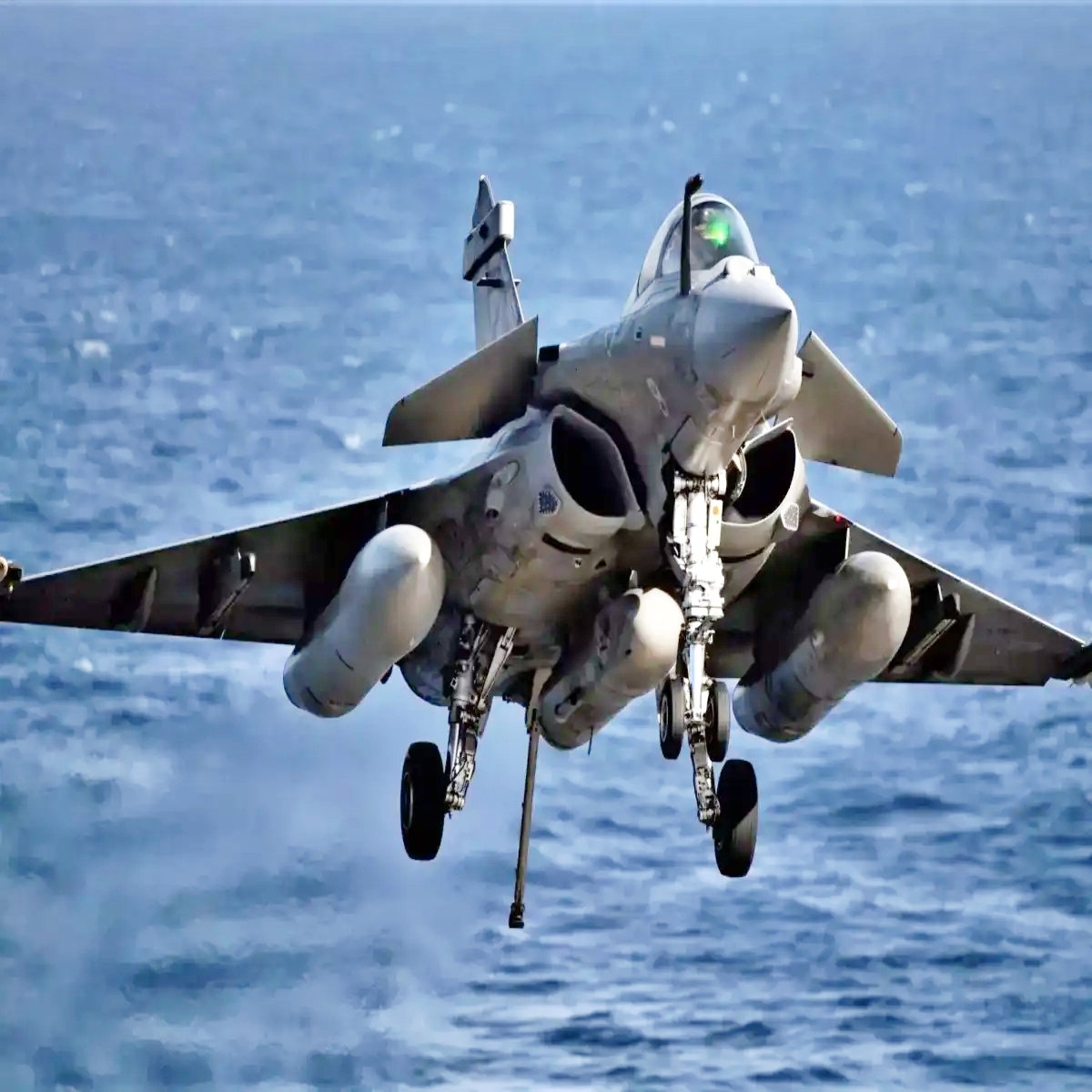 Ấn Độ đặt mua 26 máy bay chiến đấu Rafale của Pháp