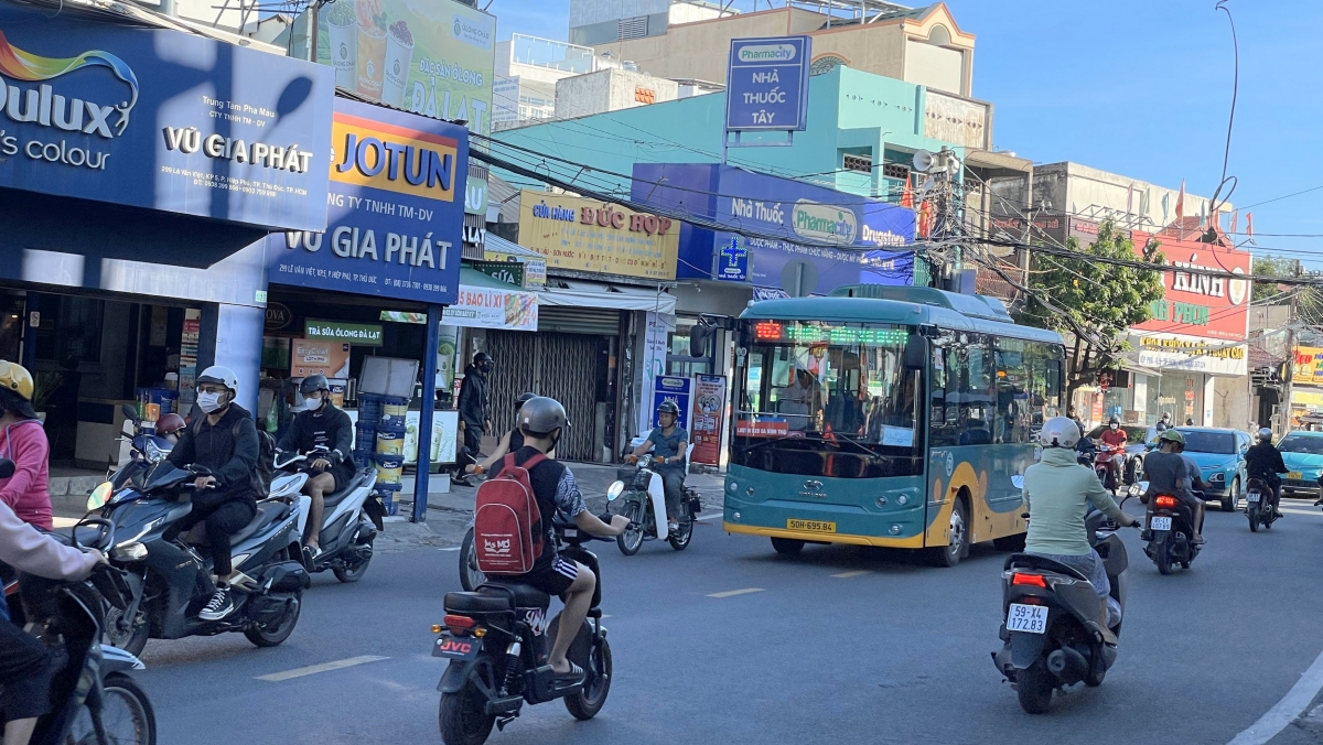 tp.hcm miễn phí cho khách đi xe buýt trong ngày 30 4 hình ảnh 1 tp.hcm mien phi cho khach di xe buyt trong ngay 30 4 hinh anh 1