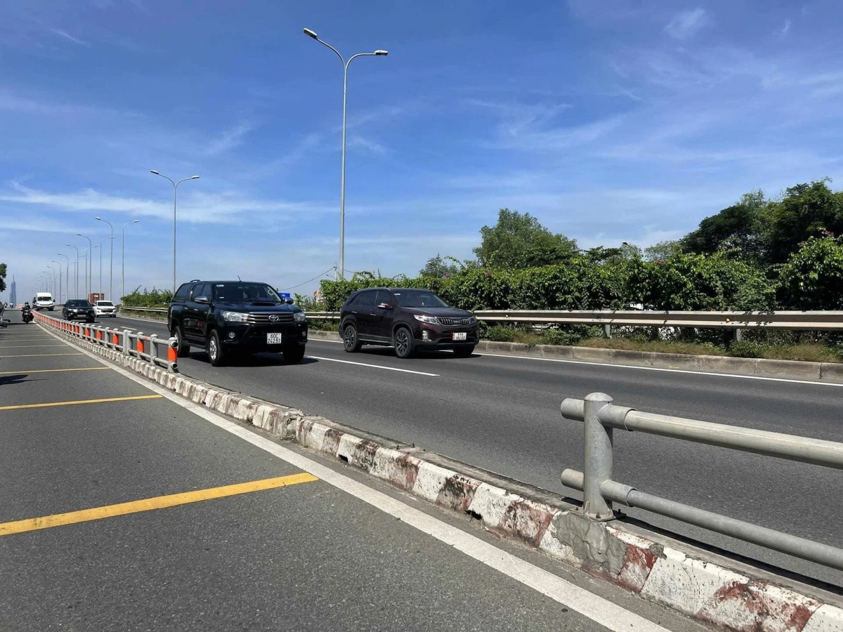 nhức nhối nạn trộm cắp vật tư thiết bị an toàn trên cao tốc hình ảnh 1 nhuc nhoi nan trom cap vat tu thiet bi an toan tren cao toc hinh anh 1
