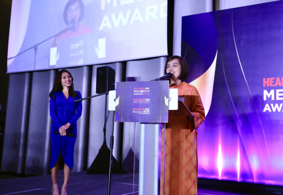 fpt long châu nhận giải đổi mới sáng tạo tại healthcare asia pharma awards 2025 hình ảnh 2 fpt long chau nhan giai doi moi sang tao tai healthcare asia pharma awards 2025 hinh anh 2