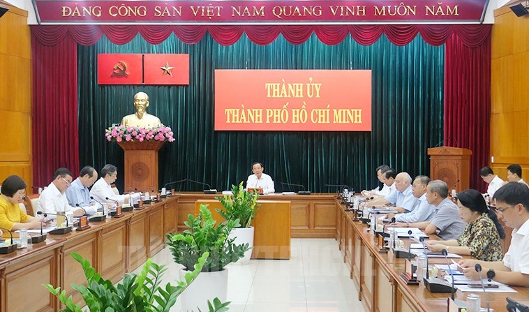 bí thư thành ủy tp.hcm làm hết việc chứ không hết giờ để tổ chức thành công đại lễ hình ảnh 2 bi thu thanh uy tp.hcm lam het viec chu khong het gio de to chuc thanh cong dai le hinh anh 2