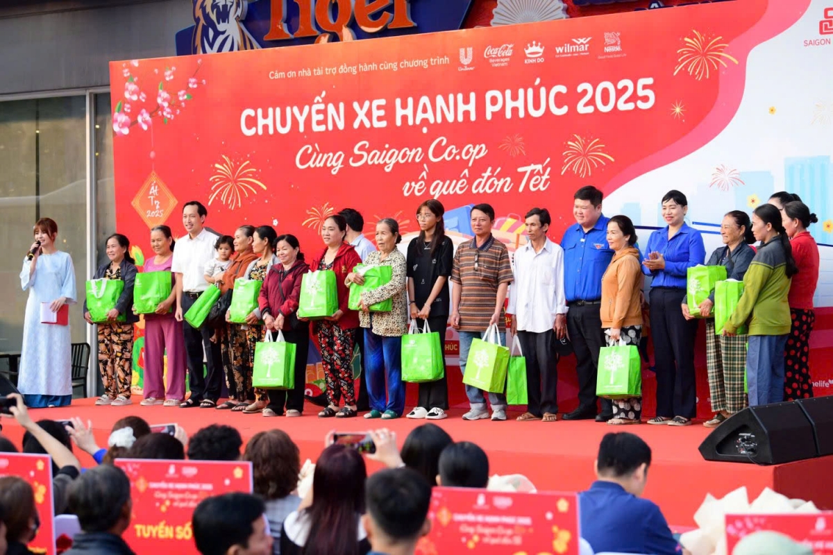 saigon co.op trong top 50 doanh nghiệp tiêu biểu có sản phẩm chủ lực của tphcm hình ảnh 3 saigon co.op trong top 50 doanh nghiep tieu bieu co san pham chu luc cua tphcm hinh anh 3