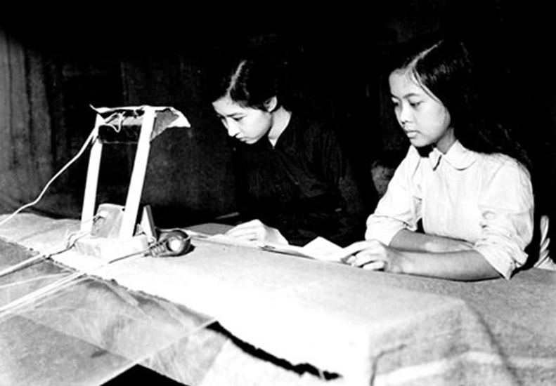 chuyện chưa kể về những phóng viên chiến trường Đài phát thanh giải phóng hình ảnh 1 chuyen chua ke ve nhung phong vien chien truong Dai phat thanh giai phong hinh anh 1