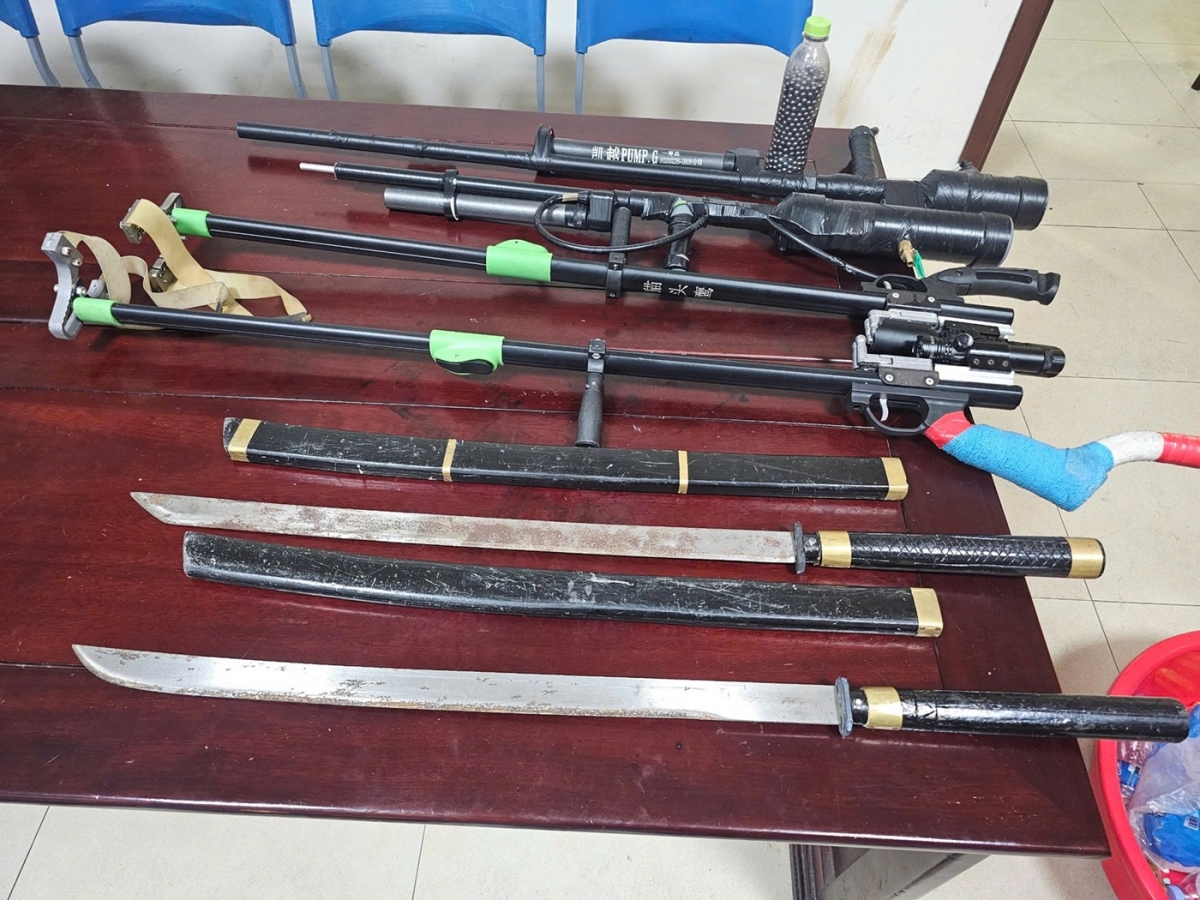 Bắt 18 đối tượng sử dụng súng tự chế gây náo loạn thành phố Vinh
