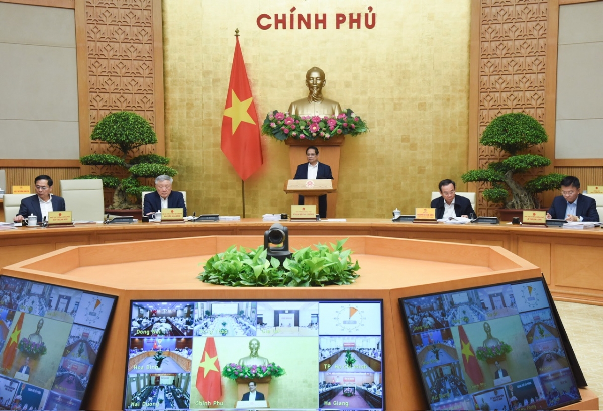Thủ tướng: Chủ động ứng phó chính sách thuế của Mỹ, coi đây là cơ hội vươn mình