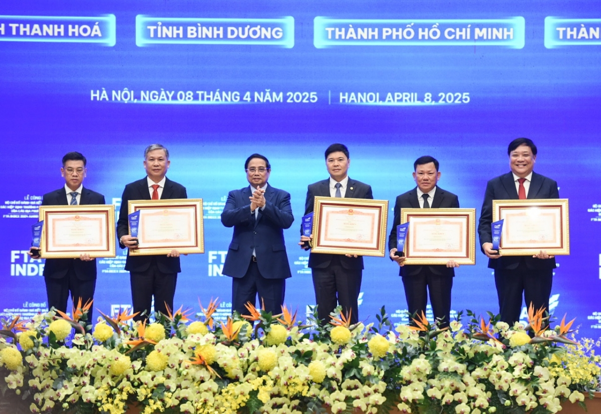 thủ tướng thích ứng với mặt trái của hội nhập để phát triển nhanh, bền vững hình ảnh 1 thu tuong thich ung voi mat trai cua hoi nhap de phat trien nhanh, ben vung hinh anh 1