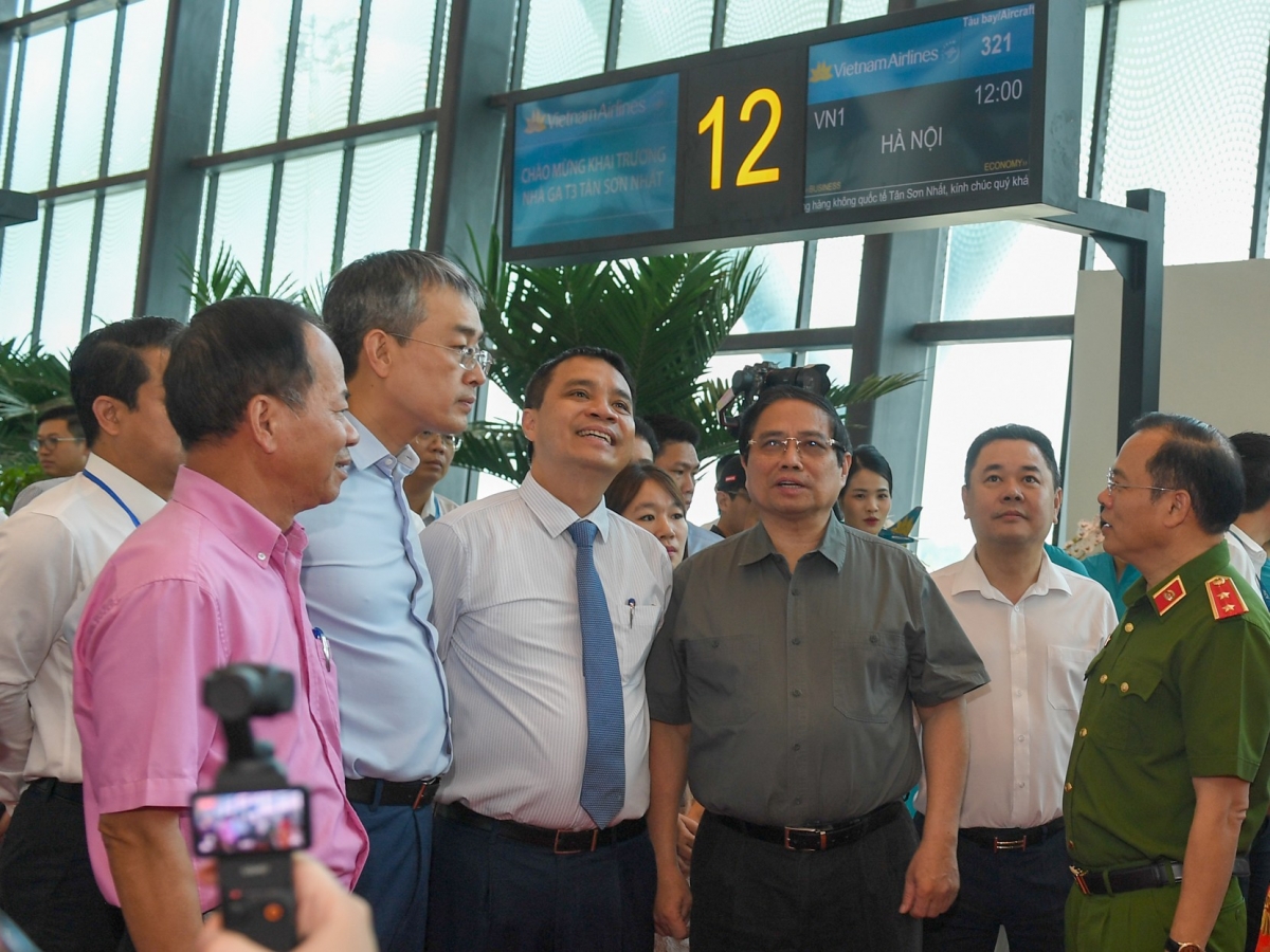 Chuyến bay biểu tượng Chim Lạc khai trương Nhà ga T3 Tân Sơn Nhất