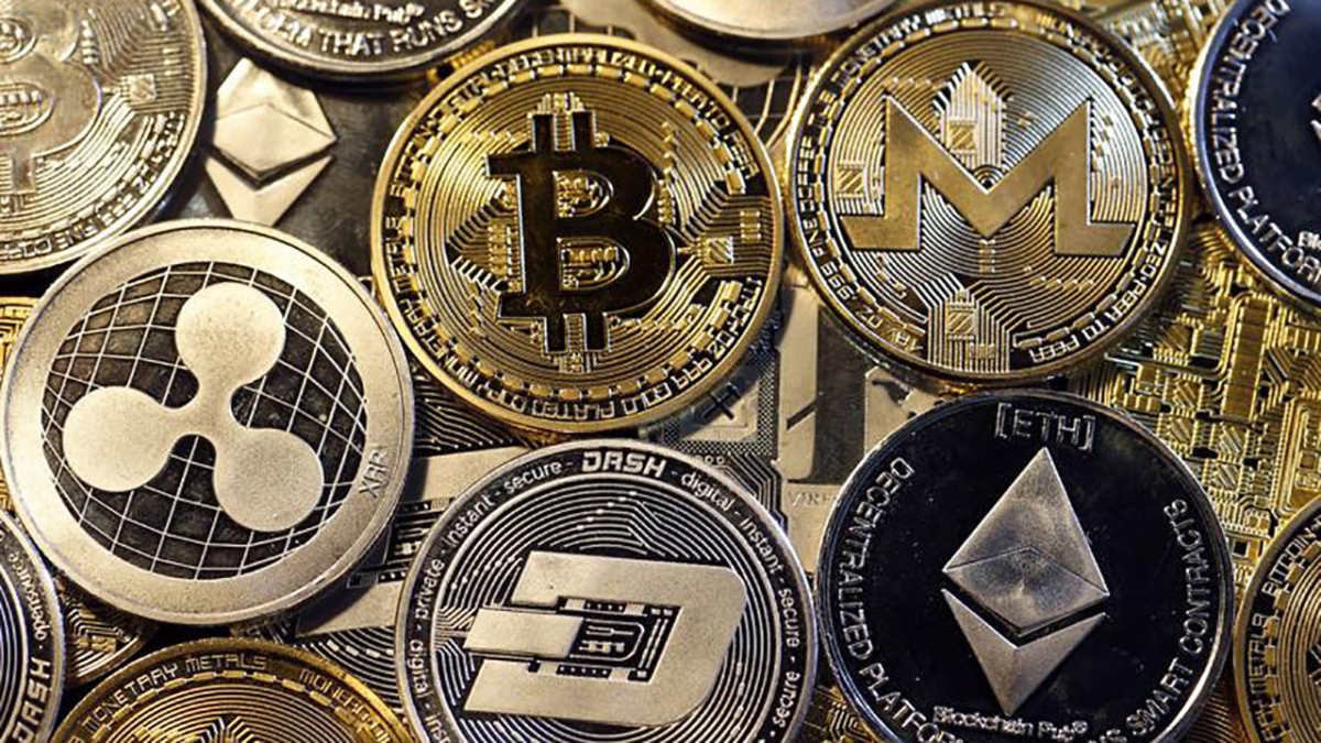 Bitcoin bị bán tháo: Dân chơi tiền kỹ thuật số hoảng sợ vì giá giảm