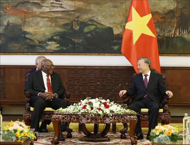 tổng bí thư tô lâm hội kiến Ủy viên bộ chính trị, phó chủ tịch nước cuba salvador valdes mesa hình ảnh 2 tong bi thu to lam hoi kien Uy vien bo chinh tri, pho chu tich nuoc cuba salvador valdes mesa hinh anh 2