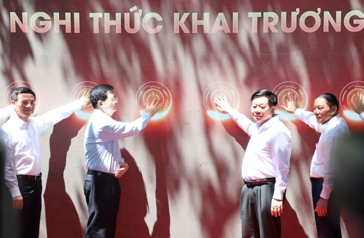 ra mắt trung tâm báo chí lễ kỷ niệm 50 năm ngày giải phóng miền nam hình ảnh 1 ra mat trung tam bao chi le ky niem 50 nam ngay giai phong mien nam hinh anh 1