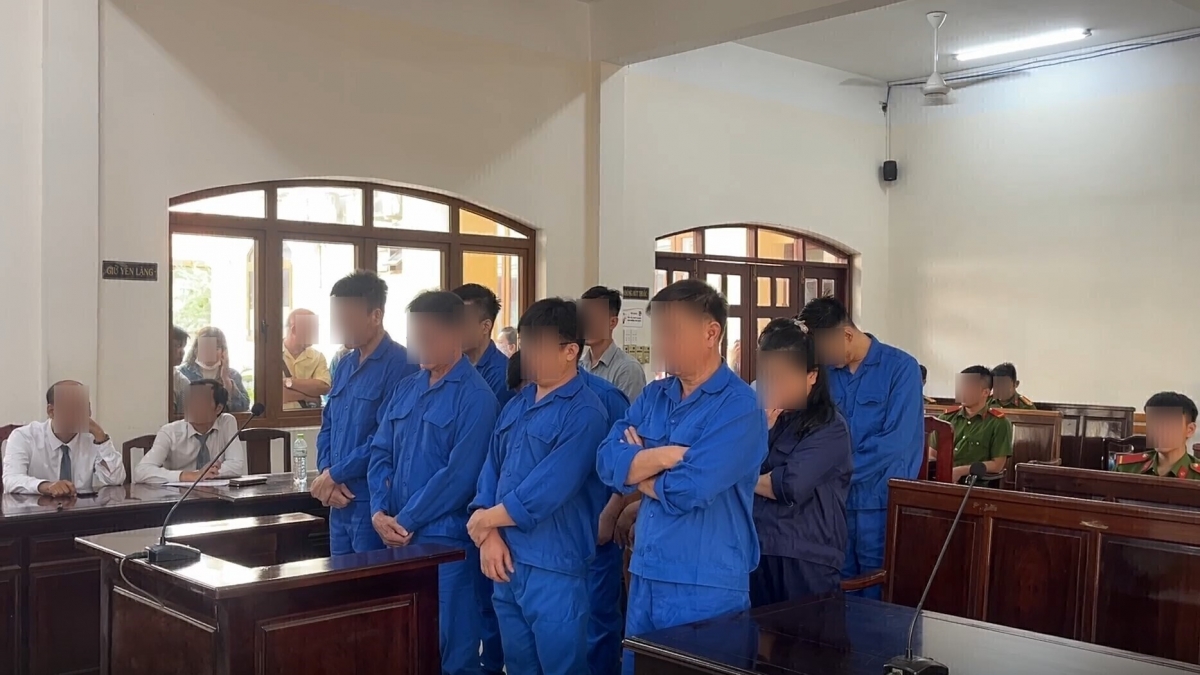 Tuyên án 12 bị cáo vụ bảo kê xe vi phạm ở Đồng Nai
