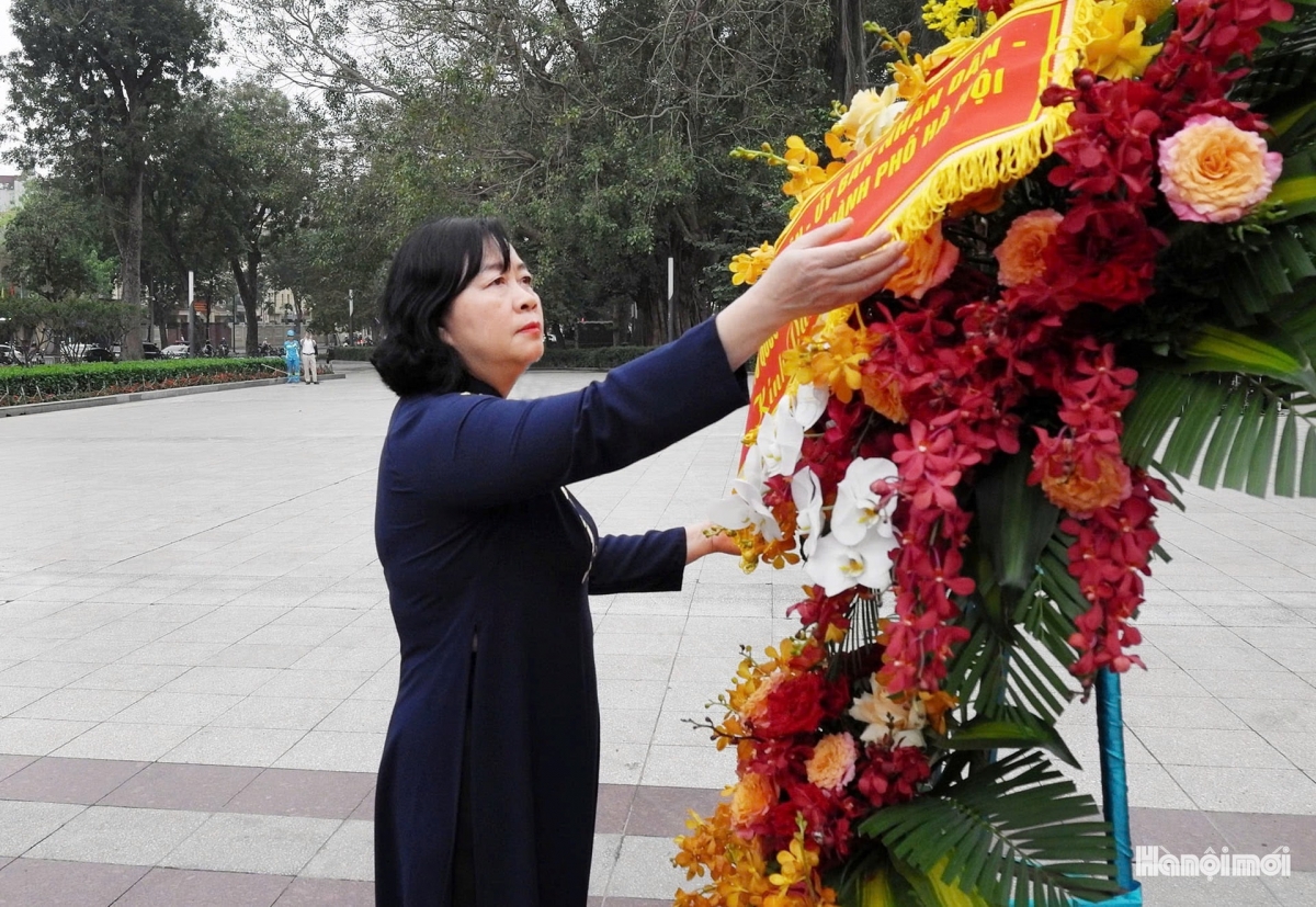 lãnh đạo hà nội dâng hoa kỷ niệm 155 năm ngày sinh lênin hình ảnh 1 lanh dao ha noi dang hoa ky niem 155 nam ngay sinh lenin hinh anh 1