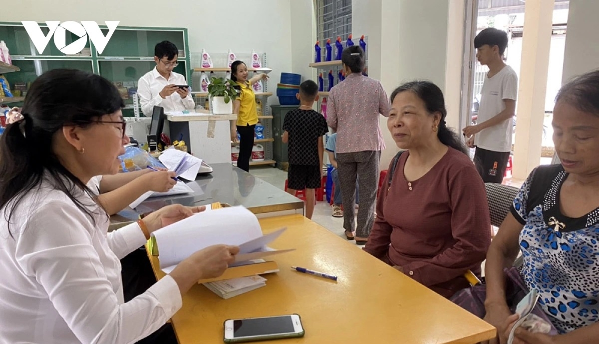 thủ tướng yêu cầu chi trả lương hưu và trợ cấp bảo hiểm xã hội tháng 5 trước nghỉ lễ hình ảnh 1 thu tuong yeu cau chi tra luong huu va tro cap bao hiem xa hoi thang 5 truoc nghi le hinh anh 1
