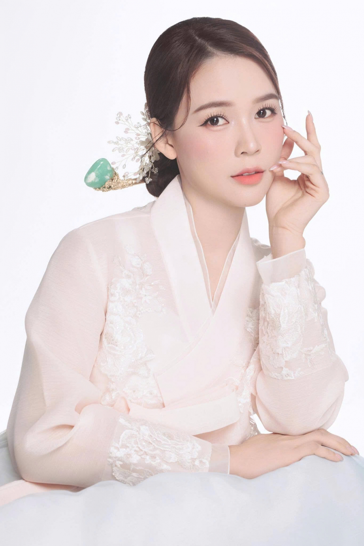 sao việt 2 4 hoa hậu lương thùy linh sắp kết hôn hình ảnh 7 sao viet 2 4 hoa hau luong thuy linh sap ket hon hinh anh 7