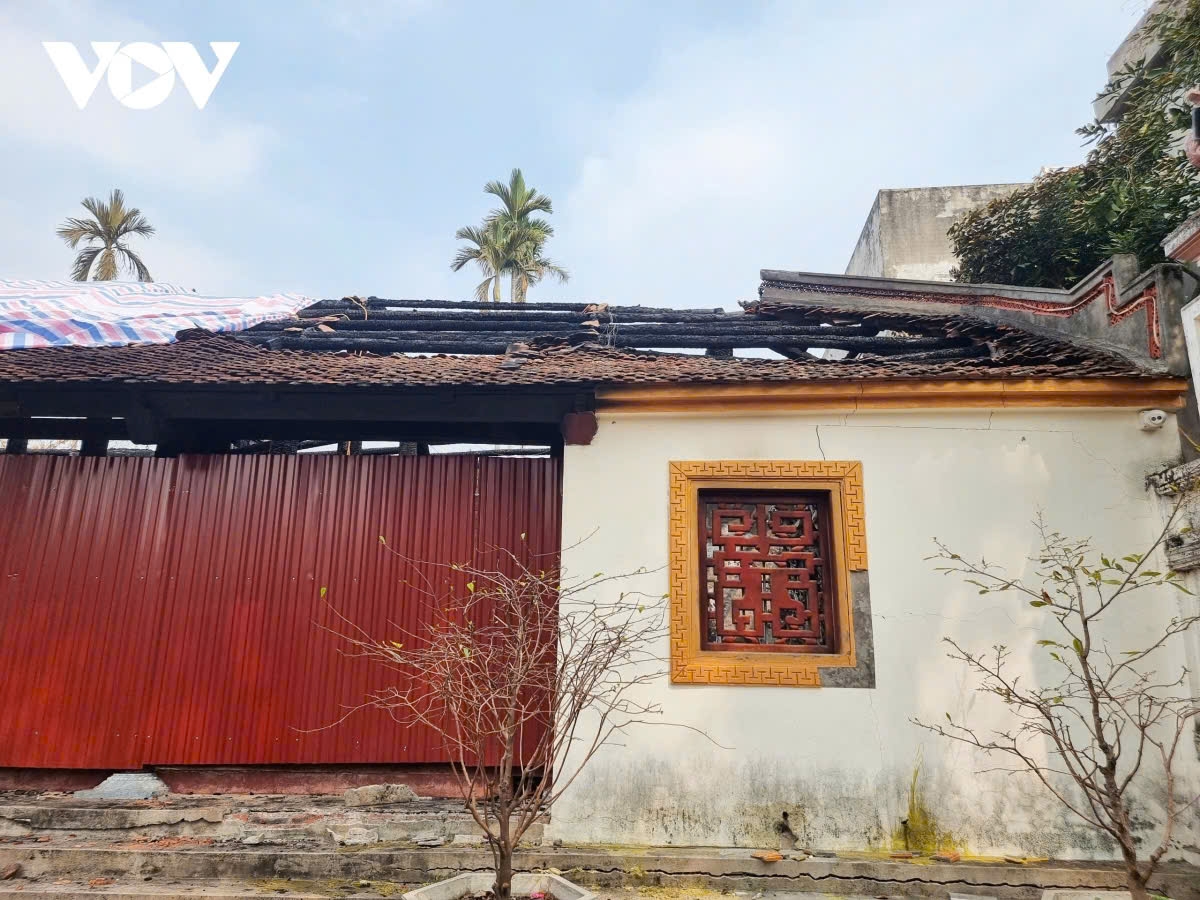 công an thông tin về vụ cháy chùa vẽ 300 tuổi ở bắc giang hình ảnh 2 cong an thong tin ve vu chay chua ve 300 tuoi o bac giang hinh anh 2