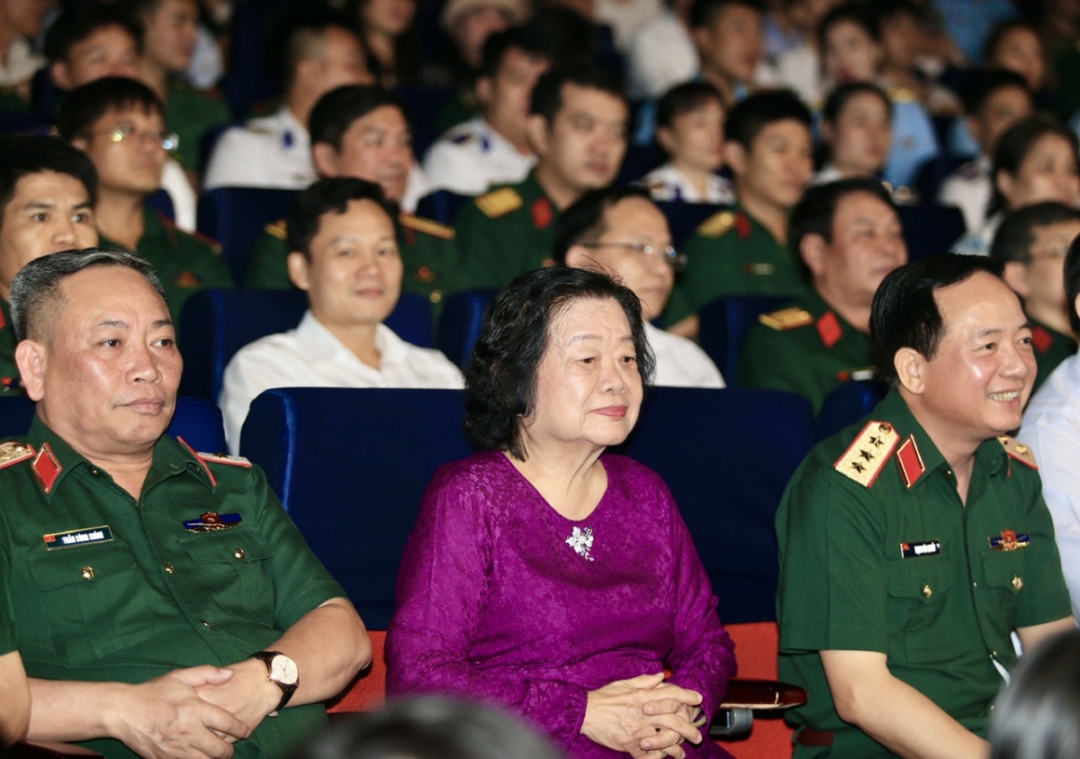 bài ca thống nhất khắc họa thời kỳ hào hùng của lịch sử dân tộc hình ảnh 3 bai ca thong nhat khac hoa thoi ky hao hung cua lich su dan toc hinh anh 3