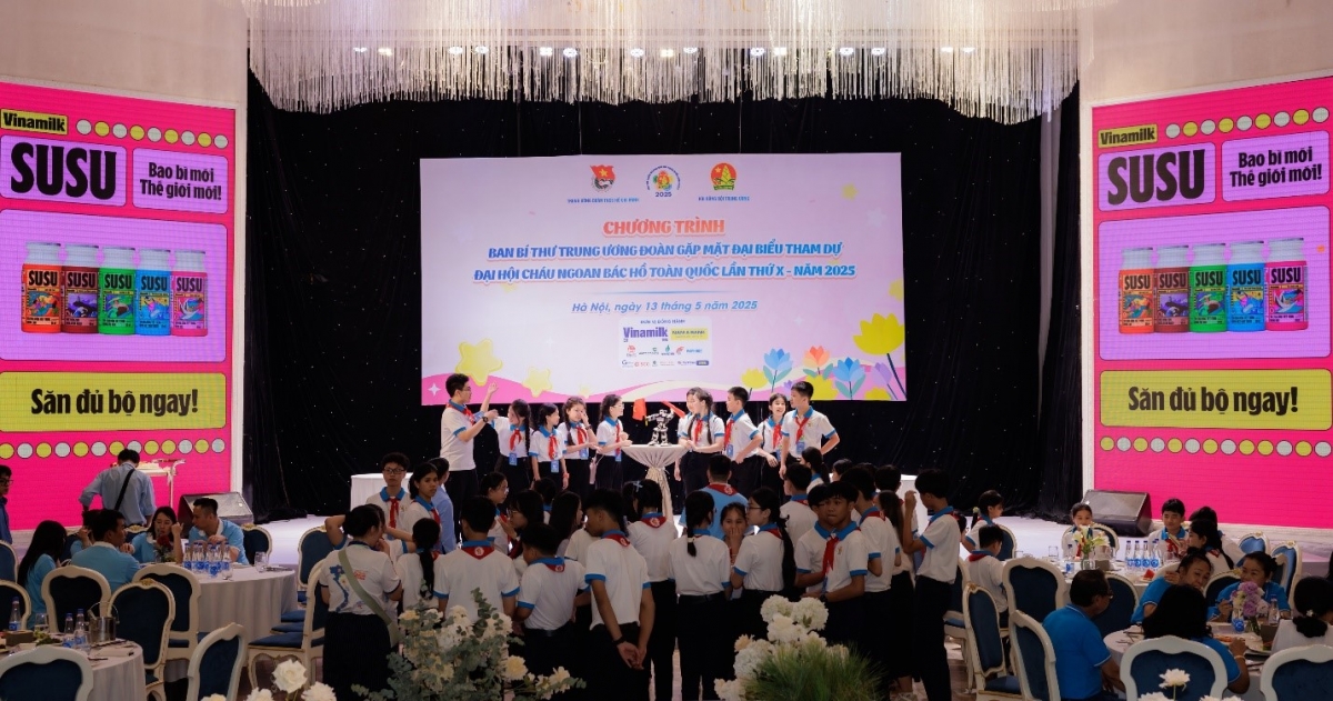 Vinamilk accompanies good children to celebrate 135 years of Uncle Ho's birthday, photo 2