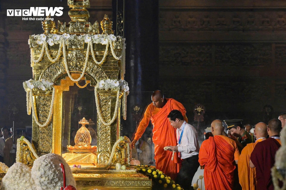 buddha s sarira now enshrined at tam chuc pagoda for veneration picture 14 buddha s sarira now enshrined at tam chuc pagoda for veneration picture 14