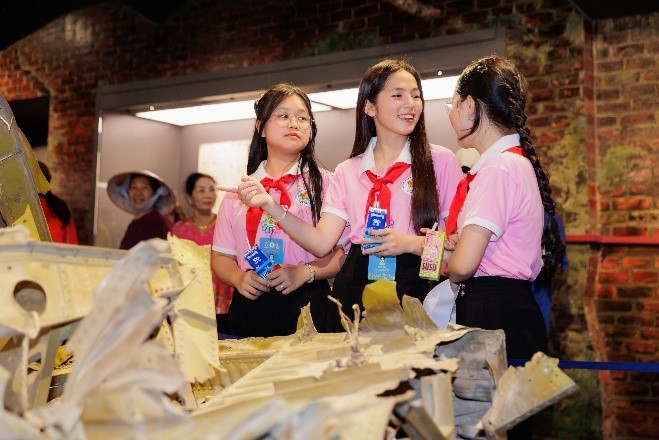 Vinamilk accompanies good children to celebrate 135 years of Uncle Ho's birthday, photo 5