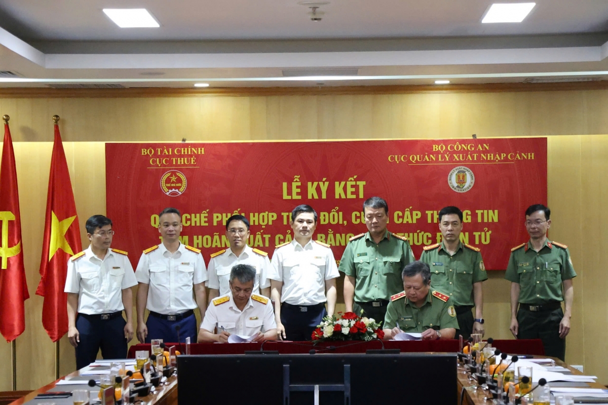 kết nối dữ liệu khai thông nút thắt nợ thuế với tạm hoãn xuất cảnh hình ảnh 2 ket noi du lieu khai thong nut that no thue voi tam hoan xuat canh hinh anh 2