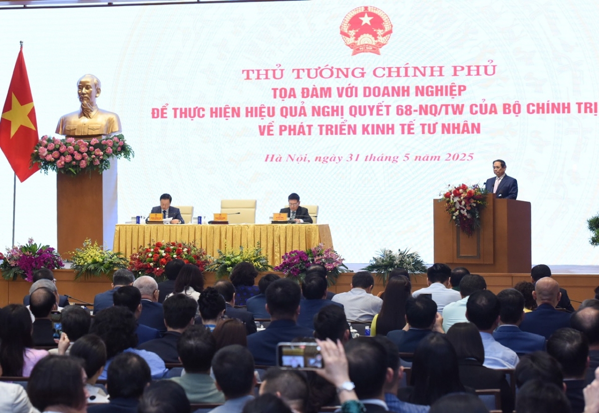 Thủ tướng: Doanh nghiệp kinh doanh đúng luật, đề cao trách nhiệm, đạo đức kinh doanh