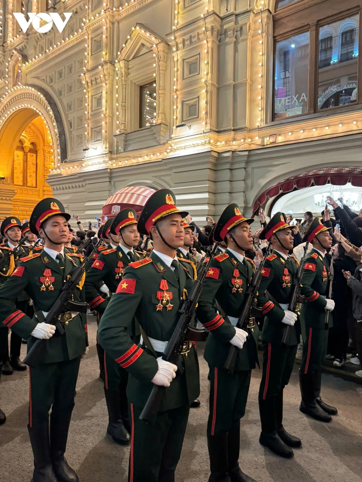 vietnamese soldiers during military parade rehearsal in moscow s red square picture 2 vietnamese soldiers during military parade rehearsal in moscow s red square picture 2