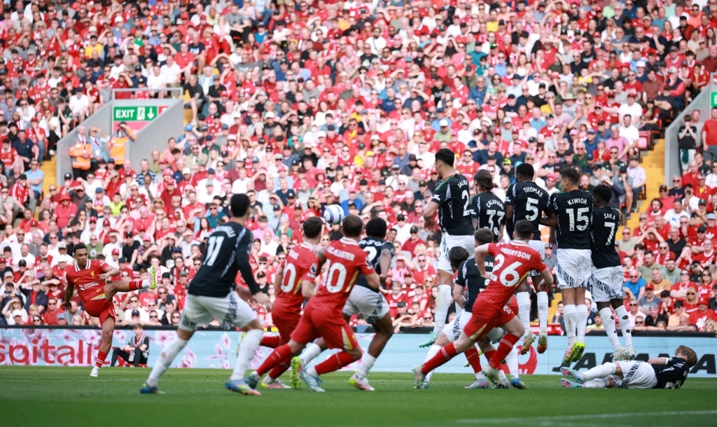 kết quả vòng 36 ngoại hạng anh liverpool hòa kịch tính trước 10 người của arsenal hình ảnh 6 ket qua vong 36 ngoai hang anh liverpool hoa kich tinh truoc 10 nguoi cua arsenal hinh anh 6